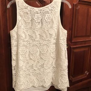 Sleeveless crochet- look top